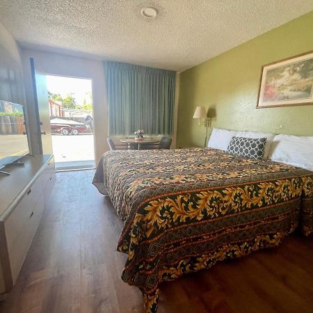 Regency Inn Lakeport Eksteriør bilde