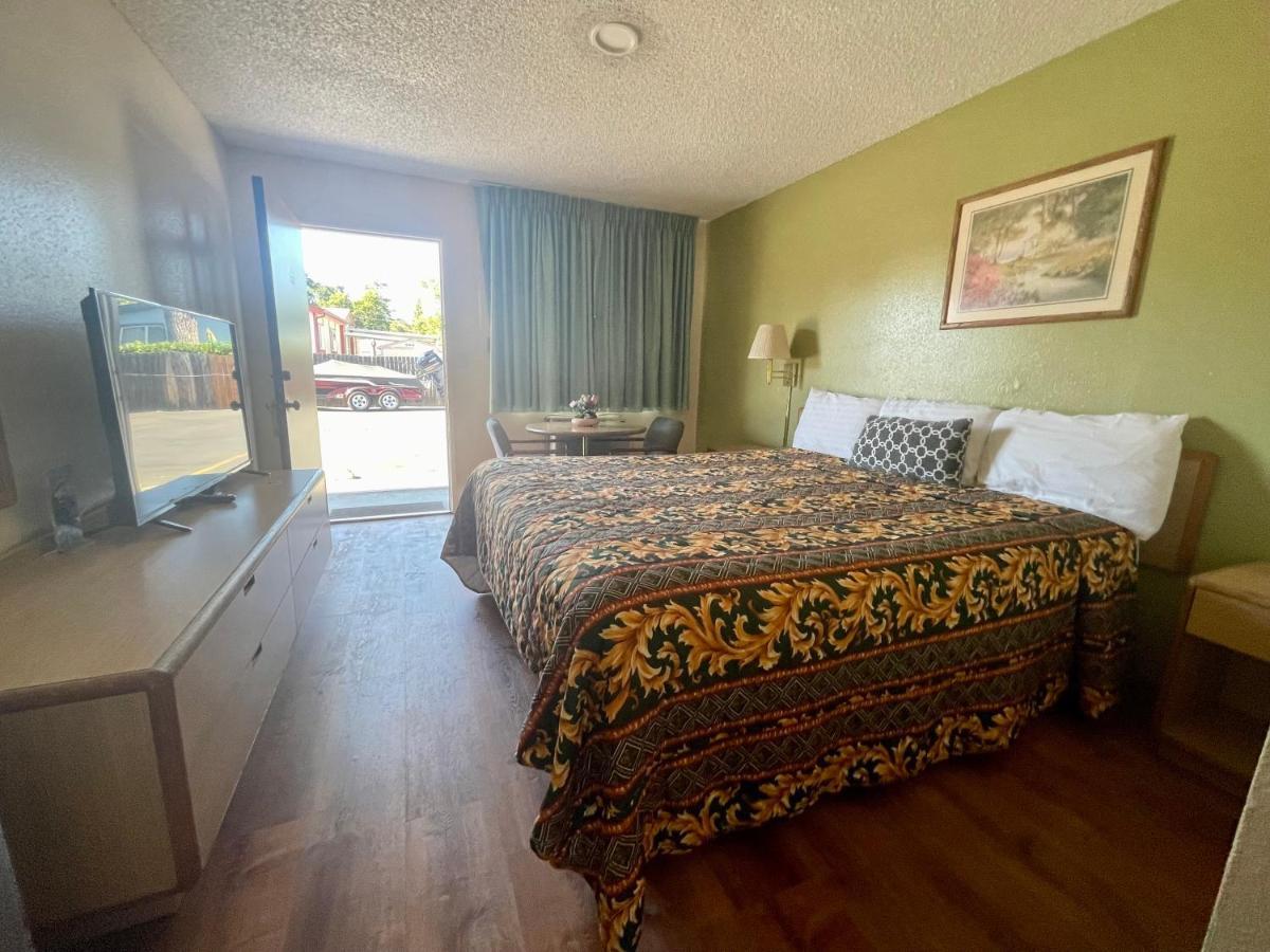 Regency Inn Lakeport Eksteriør bilde