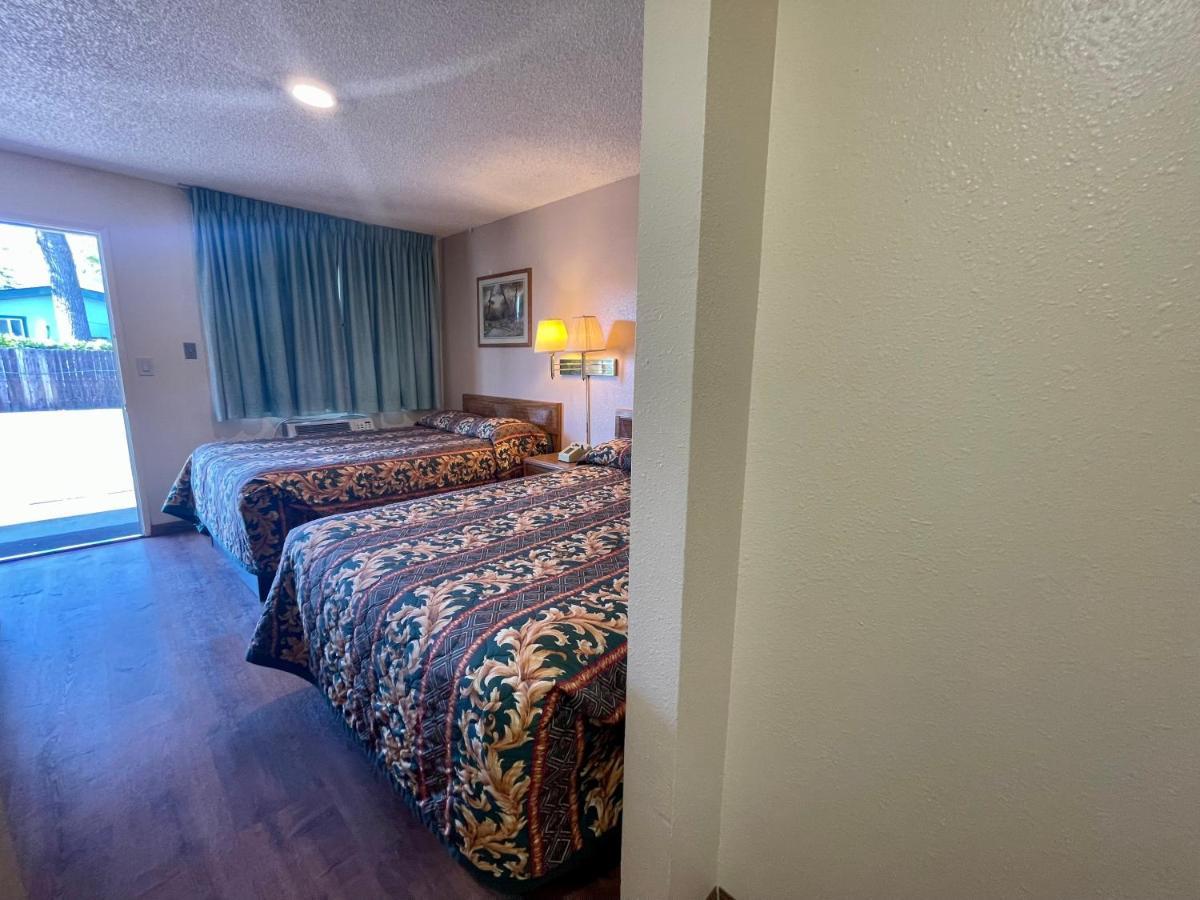 Regency Inn Lakeport Eksteriør bilde