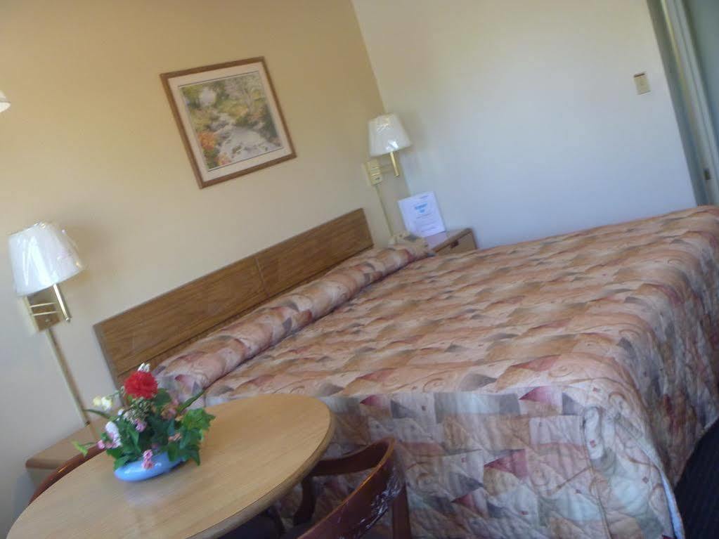 Regency Inn Lakeport Eksteriør bilde